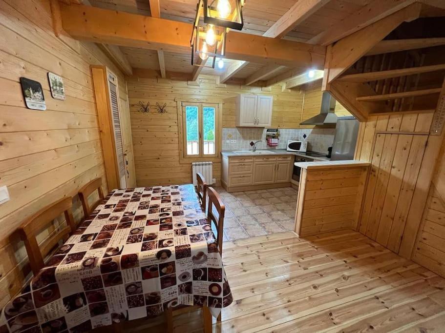 Chalet 6B Dans Les Pyrenees Proche D'Andorre LʼHospitalet-près-lʼAndorre 外观 照片